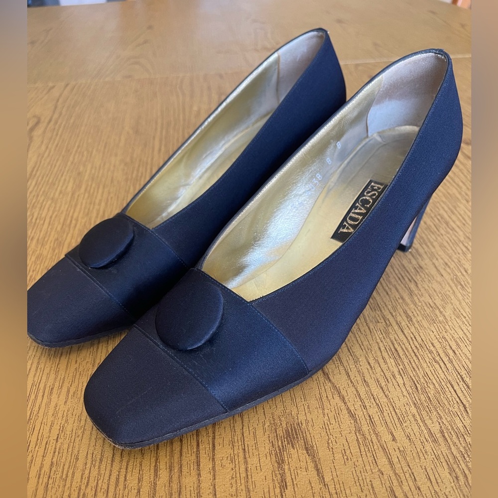 ESCADA black pumps Made in Italy EUC Sz 8